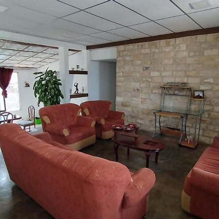 Habitaciones Confortables Con Un Ambiente Familiar ปูแอร์โต บาเกริโซ โมเรโน ภายนอก รูปภาพ